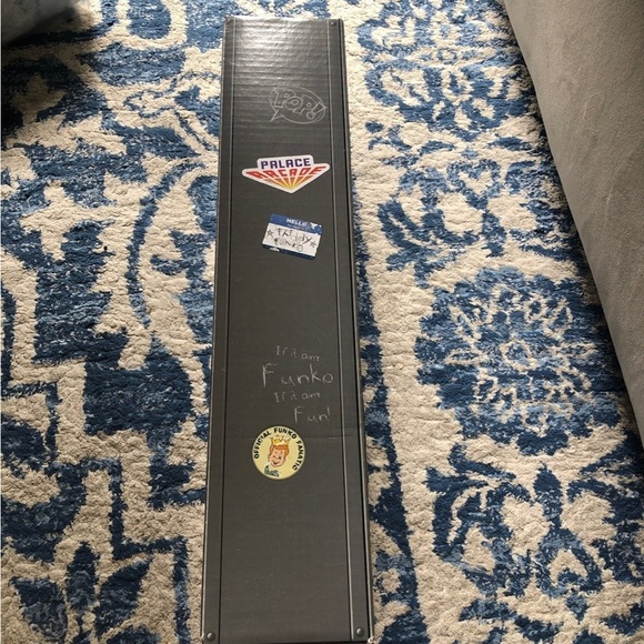 NEW IN ORIGINAL BOX SDCC 2018 FUNDAYS Locker w 3 Freddy Funk - Picture 9 of 9